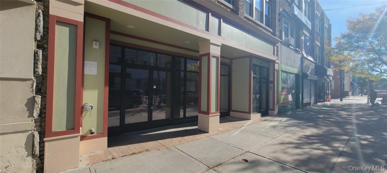 3,300 SF COMMERCIAL RENTAL $3,795 NNN